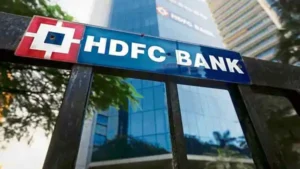 LIC's Major Move Shakes Up HDFC Bank! RBI Greenlights 9.99% Stake - Find Out the Impact on Shares and Profits!